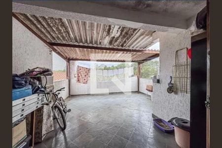 Casa à venda com 5 quartos, 250m² em Jardim Andrea Demarchi, São Bernardo do Campo