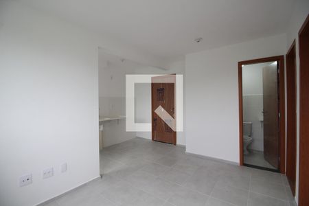 Sala de apartamento para alugar com 2 quartos, 42m² em Taquara, Rio de Janeiro