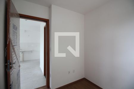 Quarto 1 de apartamento para alugar com 2 quartos, 42m² em Taquara, Rio de Janeiro