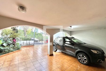 Garagem de casa à venda com 4 quartos, 246m² em Mirandópolis, São Paulo