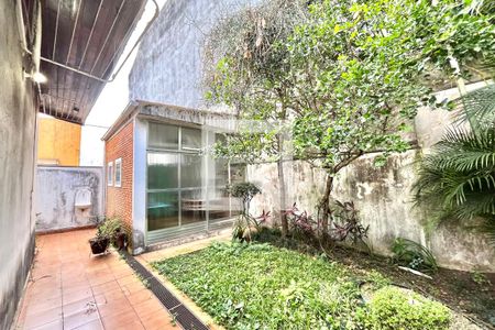 Quintal de casa à venda com 4 quartos, 246m² em Mirandópolis, São Paulo