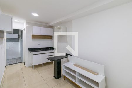 Cozinha de apartamento à venda com 2 quartos, 40m² em Jardim Triana, São Paulo
