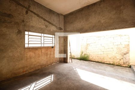 Garagem de casa à venda com 3 quartos, 200m² em Imirim, São Paulo