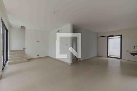 Sala de casa à venda com 4 quartos, 212m² em Vargem Pequena, Rio de Janeiro