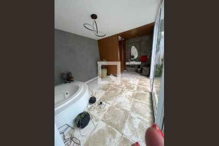 Casa à venda com 4 quartos, 560m² em Barra da Tijuca, Rio de Janeiro
