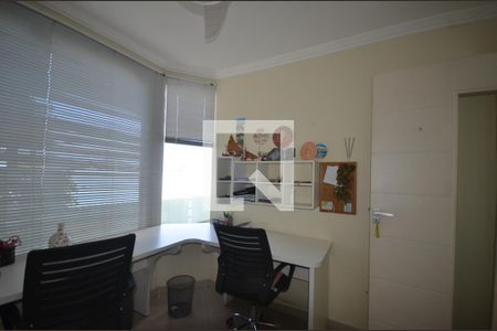 Escritório de casa de condomínio para alugar com 3 quartos, 400m² em Campo Grande, Rio de Janeiro