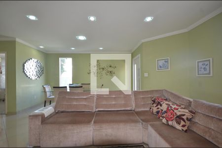 Sala de casa de condomínio para alugar com 3 quartos, 400m² em Campo Grande, Rio de Janeiro