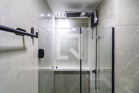 Banheiro de kitnet/studio para alugar com 1 quarto, 24m² em Butantã, São Paulo