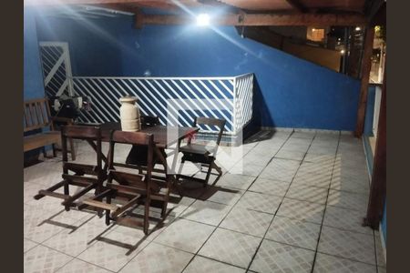 Casa à venda com 3 quartos, 107m² em Vila Invernada, São Paulo