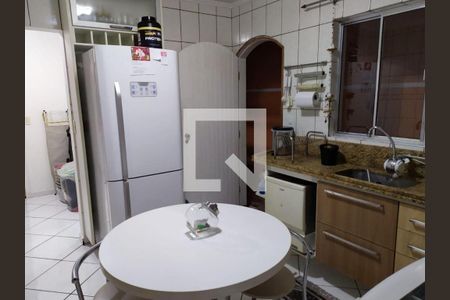 Casa à venda com 2 quartos, 95m² em Parque Capuava, Santo André