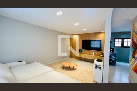 Casa à venda com 3 quartos, 121m² em Camboinhas, Niterói