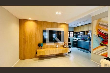 Casa à venda com 3 quartos, 121m² em Camboinhas, Niterói