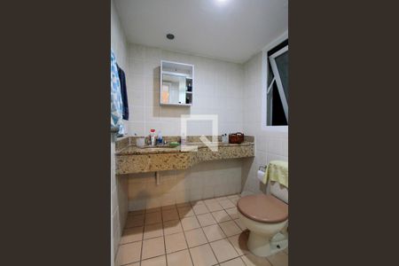 Banheiro social de apartamento para alugar com 1 quarto, 50m² em Barra da Tijuca, Rio de Janeiro