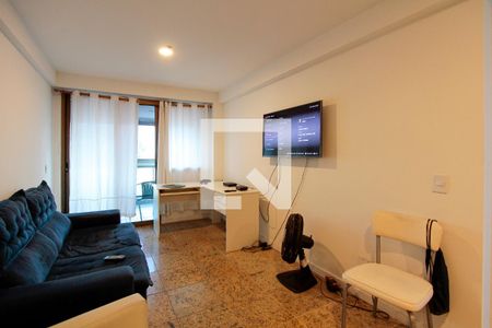 Sala de apartamento para alugar com 1 quarto, 50m² em Barra da Tijuca, Rio de Janeiro