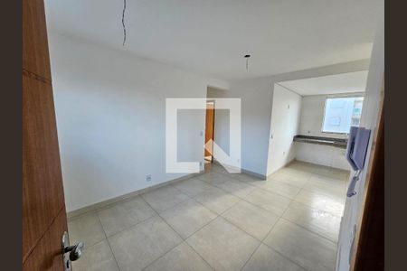 Sala de apartamento à venda com 3 quartos, 89m² em Heliópolis, Belo Horizonte
