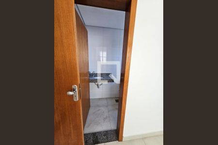Cozinha de apartamento à venda com 3 quartos, 89m² em Heliópolis, Belo Horizonte
