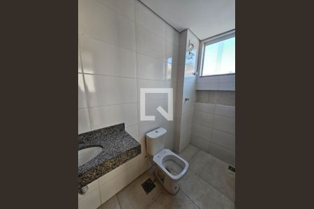 Banheiro de apartamento à venda com 3 quartos, 89m² em Heliópolis, Belo Horizonte