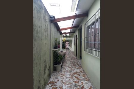 Entrada Lateral de casa à venda com 3 quartos, 240m² em Quarta Parada, São Paulo