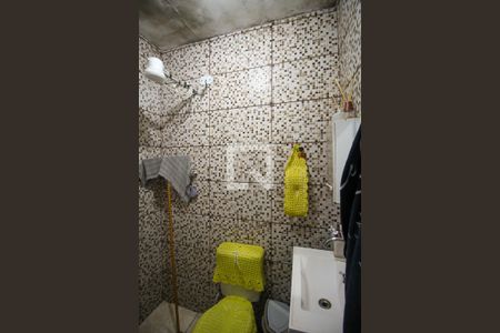 Banheiro de casa à venda com 3 quartos, 125m² em Conjunto Habitacional Teotonio Vilela, São Paulo