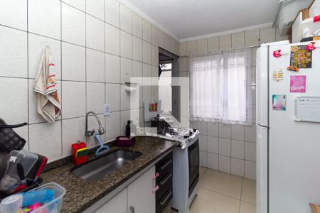 Cozinha de apartamento para alugar com 2 quartos, 50m² em Fazenda da Juta, São Paulo