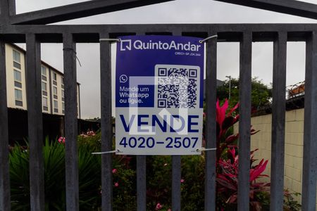 Placa de apartamento para alugar com 2 quartos, 50m² em Fazenda da Juta, São Paulo