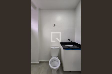 Banheiro de kitnet/studio para alugar com 1 quarto, 28m² em Centro, São Bernardo do Campo
