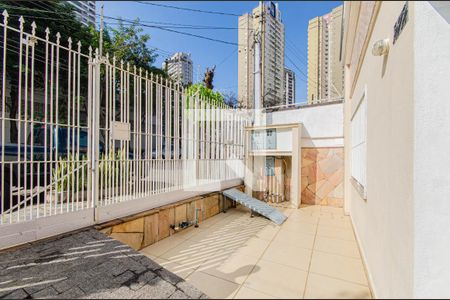 Quintal de casa para alugar com 1 quarto, 82m² em Vila Firmiano Pinto, São Paulo