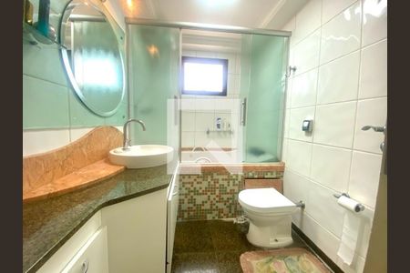 Banheiro de apartamento à venda com 3 quartos, 265m² em Tatuapé, São Paulo