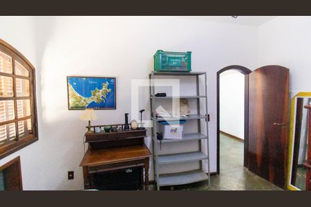 Quarto 2 de casa à venda com 3 quartos, 352m² em Itaipu, Niterói