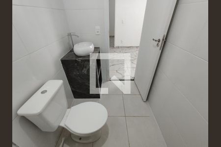 Banheiro de apartamento para alugar com 2 quartos, 45m² em Vila Sao Paulo, Ferraz de Vasconcelos