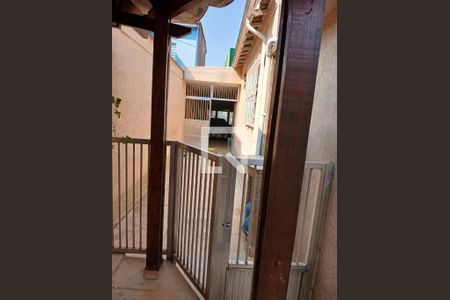 Quintal de casa à venda com 3 quartos, 165m² em Quarta Parada, São Paulo