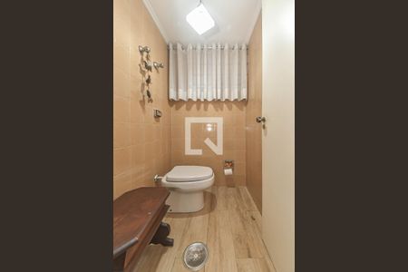 Lavabo de casa para alugar com 3 quartos, 180m² em Itaim Bibi, São Paulo