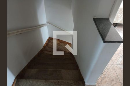 Escada de casa à venda com 4 quartos, 211m² em Belenzinho, São Paulo