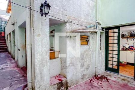 Quintal de casa à venda com 3 quartos, 137m² em Água Rasa, São Paulo