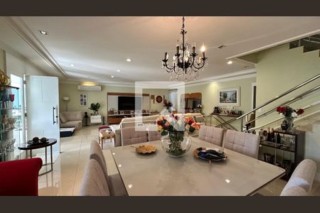 Sala de casa à venda com 4 quartos, 508m² em Barra da Tijuca, Rio de Janeiro