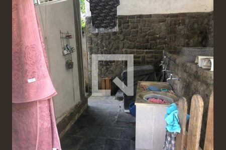 Casa à venda com 7 quartos, 195m² em Charitas, Niterói