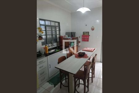 Cozinha de casa à venda com 3 quartos, 264m² em Vila Carrão, São Paulo