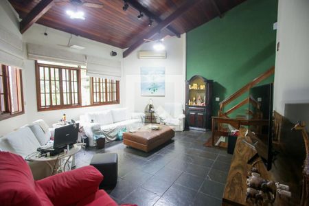 Sala de TV de casa de condomínio à venda com 6 quartos, 439m² em Jacarepaguá, Rio de Janeiro