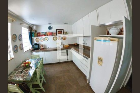 Casa à venda com 4 quartos, 500m² em Cosme Velho, Rio de Janeiro