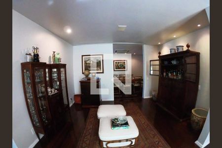 Casa à venda com 4 quartos, 500m² em Cosme Velho, Rio de Janeiro