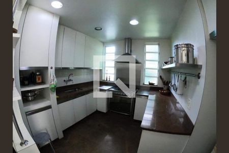 Casa à venda com 4 quartos, 500m² em Cosme Velho, Rio de Janeiro