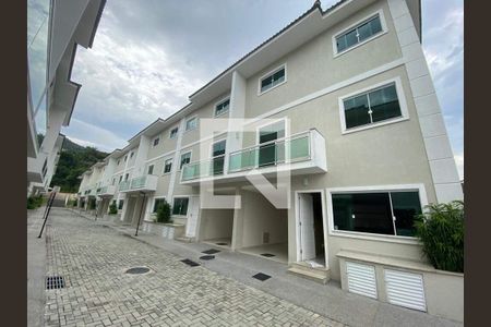 Casa à venda com 3 quartos, 156m² em Taquara, Rio de Janeiro