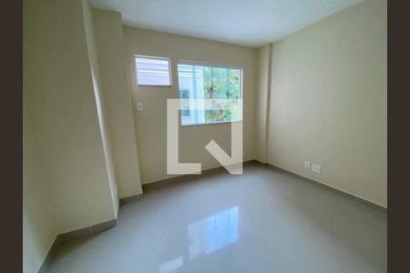 Casa à venda com 3 quartos, 156m² em Taquara, Rio de Janeiro