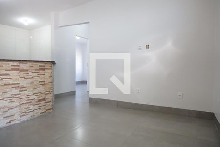 Sala de casa para alugar com 3 quartos, 80m² em Setor Castelo Branco, Goiânia