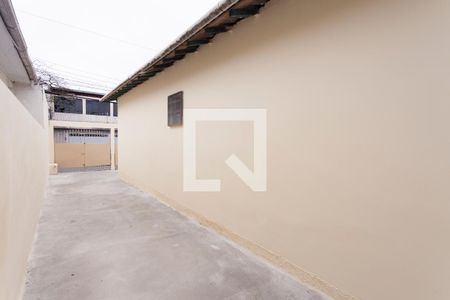 Área Externa de casa para alugar com 2 quartos, 180m² em Jardim Colonial, São Paulo