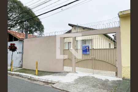 Fachada de casa para alugar com 2 quartos, 180m² em Jardim Colonial, São Paulo
