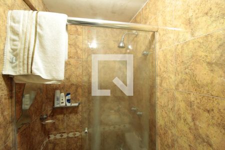 Banheiro de apartamento à venda com 2 quartos, 52m² em Sarandi, Porto Alegre