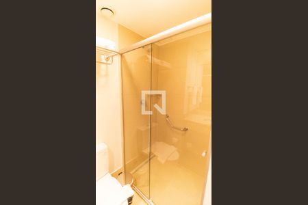 Banheiro de kitnet/studio para alugar com 1 quarto, 20m² em Boa Viagem, Niterói