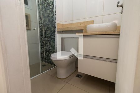 Banheiro de apartamento para alugar com 2 quartos, 52m² em Vila Bela, São Paulo