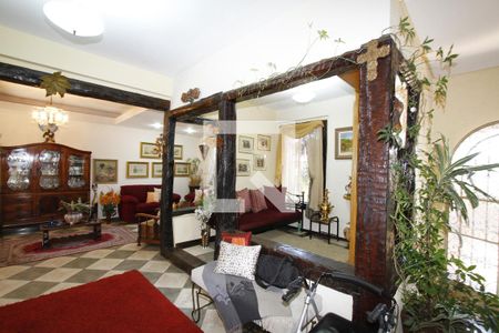 Sala de casa à venda com 4 quartos, 340m² em Barroca, Belo Horizonte